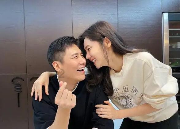 度假的时尚女孩